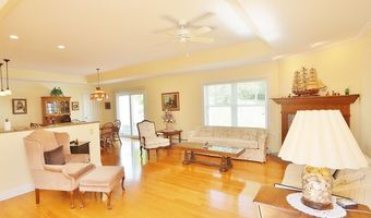 122 Chickadee Ln, Bangor, ME 04401