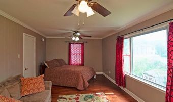 162 N Monroe St, Alderson, WV 24910
