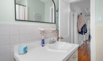 384 Snow Hill St, Ayden, NC 28513