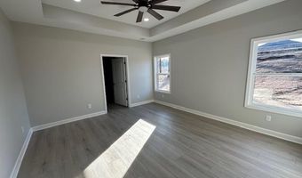 1001 Duke Dr, Bauxite, AR 72011