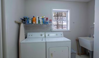 119 ELLIS Rd, Basye, VA 22810