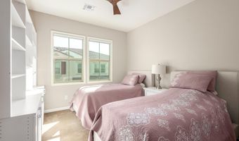 2477 W MARKET Pl 69, Chandler, AZ 85248