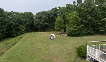 13 Woodridge Dr, Barkhamsted, CT 06063