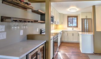 63 FAIRWAY Dr, Basye, VA 22810