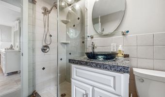 29 E 28TH St, Avalon, NJ 08202