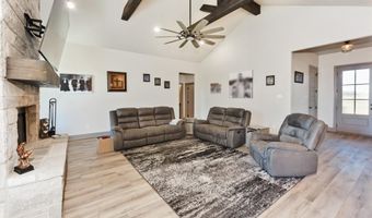 170 Rolling Hills Blvd, Alvord, TX 76225