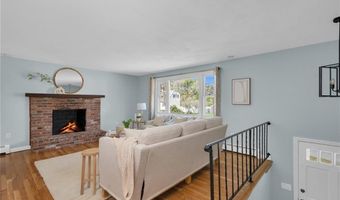 6 Acre Ave, Barrington, RI 02806
