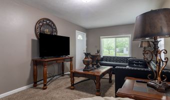 2011 Rosewood Ave, Anderson, IN 46011