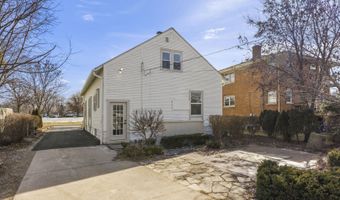 517 N Loomis St, Naperville, IL 60563