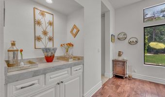 6066 Lake Lindero Dr, Agoura Hills, CA 91301