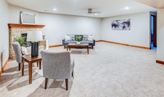 4802 Azalea Pl, Alton, IL 62002