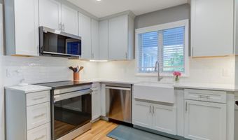 33 Imperia Pl, Aberdeen, NJ 07747