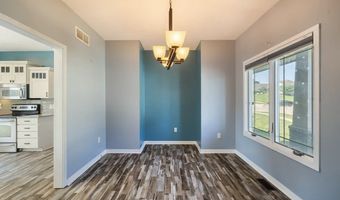 923 S 10th St, Adel, IA 50003
