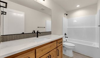 916 SE 35TH St, Battle Ground, WA 98604
