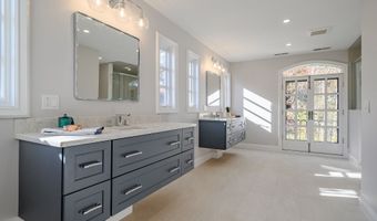 12 Runkenhage Rd, Darien, CT 06820