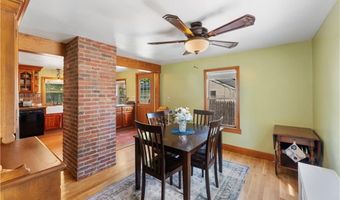 104 Knotty Oak Rd, Coventry, RI 02816
