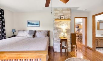 21 Bowling Green Ln, Belfast, ME 04915