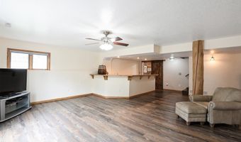 8091 NE 30th Pl, Altoona, IA 50009