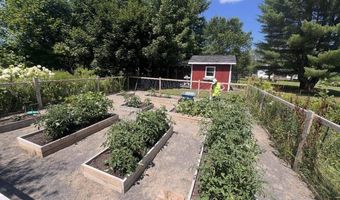 2897 Route 2, Hermon, ME 04401