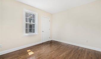 6 LARKSPUR Rd, Warwick, RI 02886
