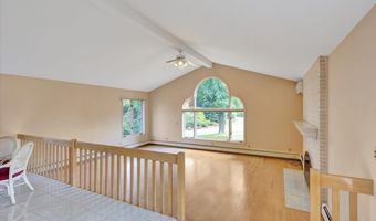 73 South St, Burlington, VT 05401