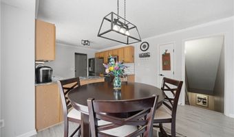 1906 Northgate Cir, Akron, OH 44320