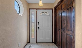 923 W WINDTREE Dr, Appleton, WI 54914