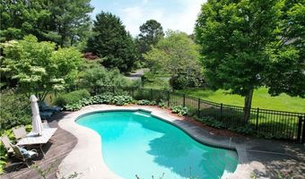 50 Intrepid Ln, Jamestown, RI 02835