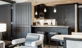 130 Daybreak Rdg Hs302, Avon, CO 81620