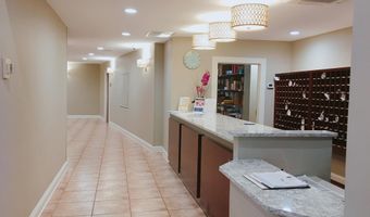 5500 HOLMES RUN Pkwy 1404, Alexandria, VA 22304