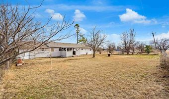 322 S Hilltop Rd, Apache, OK 73006