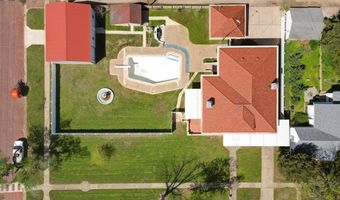 411 N B St, Arkansas City, KS 67005