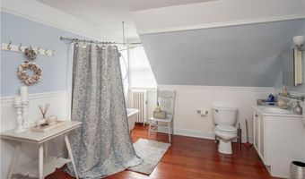 1 Pell St, Newport, RI 02840