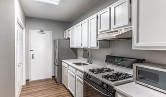 4141 N HENDERSON Rd 204, Arlington, VA 22203