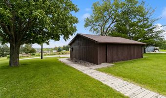 21496 290th St, Adel, IA 50003
