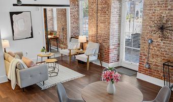 515 N WASHINGTON St 105, Alexandria, VA 22314