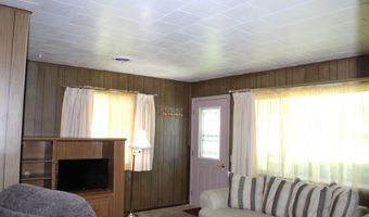 716 E Randolph St, Angola, IN 46703