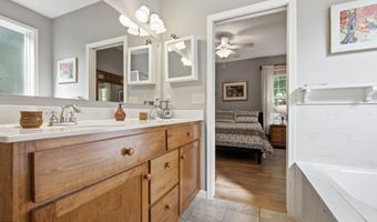 192 Kaiulani Ln, Andrews, NC 28901