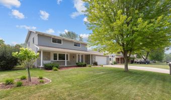1330 N BRIARCLIFF Dr, Appleton, WI 54915