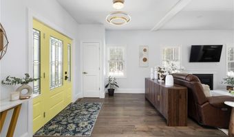 60 Harmony St, Cranston, RI 02920