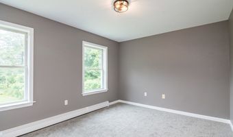 27 South St, Blandford, MA 01008
