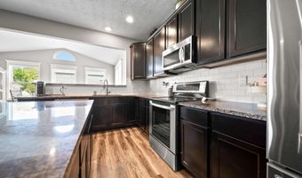 43 Burroughs Dr, Ashville, OH 43103