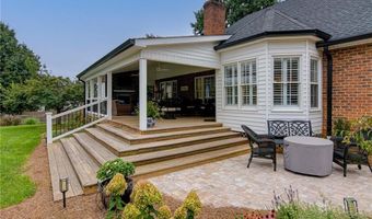 154 Suntree Dr, Advance, NC 27006