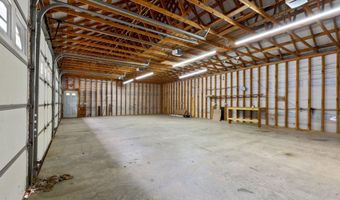 352 Smith Br, Beattyville, KY 41311