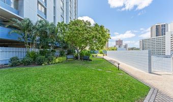 3045 Ala Napuaa Pl 615, Honolulu, HI 96818