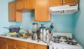 64 Hyde St, Burlington, VT 05401