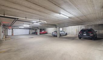 2 Captains Ct 3, Madison, WI 53719