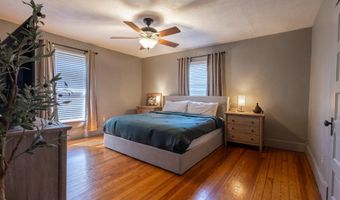 120 W Locust St, Aurora, MO 65605