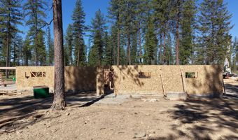 102 Wallace Ln, Blanchard, ID 83804