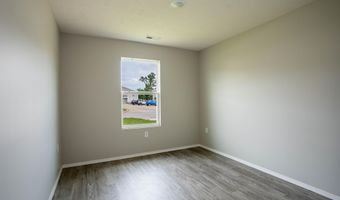 110 Pin Oak Dr Dr, Aurora, MO 65605